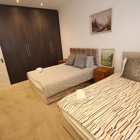 Great West Road Apartments Flat C Λονδίνο Εξωτερικό φωτογραφία