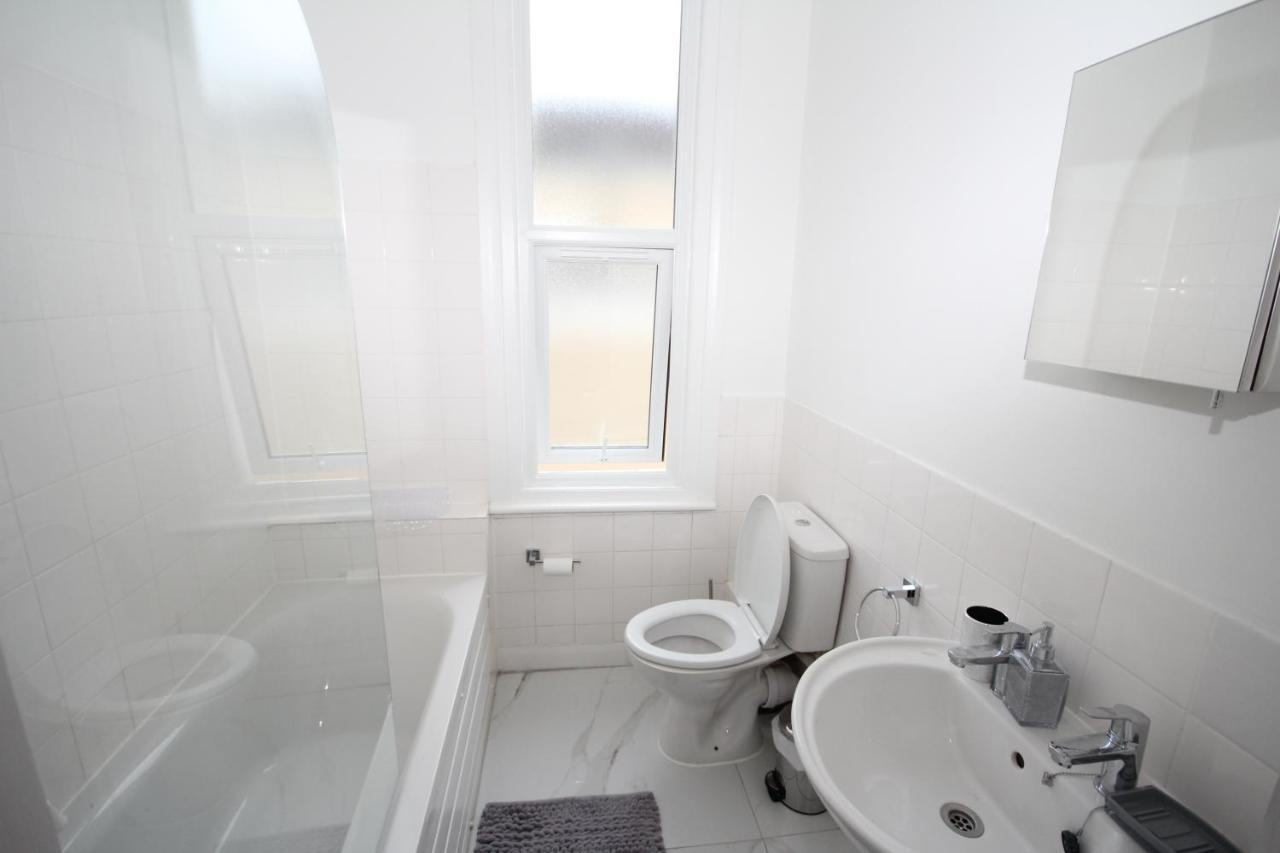 Great West Road Apartments Flat C Λονδίνο Εξωτερικό φωτογραφία